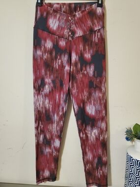 Aerie V Braid Top Maroon & Black High-Waist Leggings